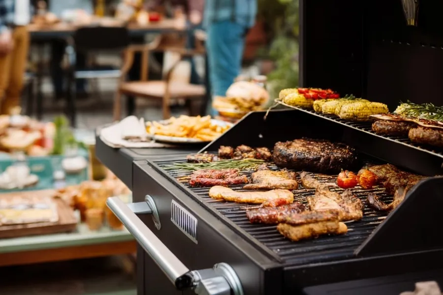 outdoor gas barbecue grill